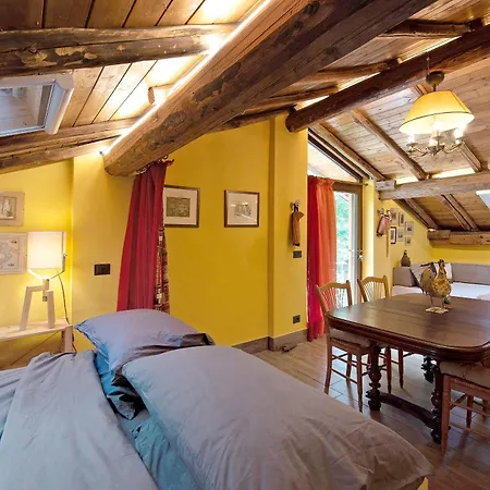 Borgo Tassani Casa rural Casaleggio Boiro