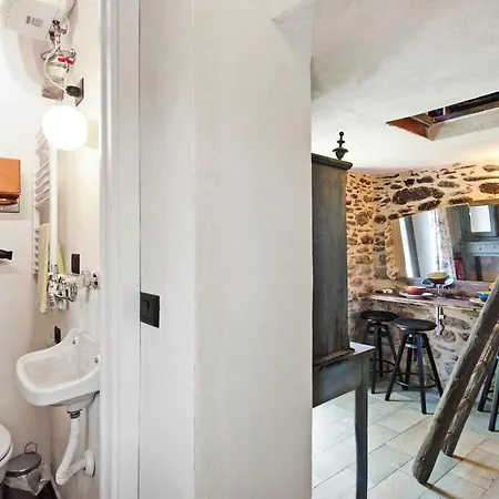 Borgo Tassani Casa rural *